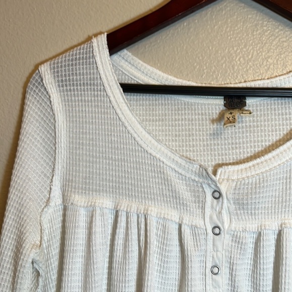 Free People We The Free White Waffle Shirt - Picture 5 of 10